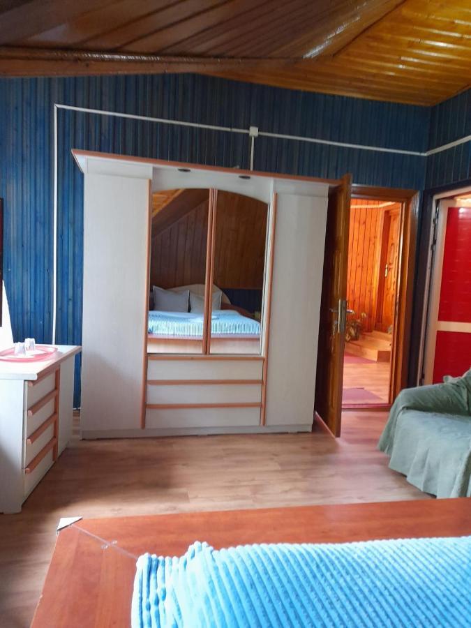 Barlogul Ursilor Lepsa Hotel Eksteriør billede